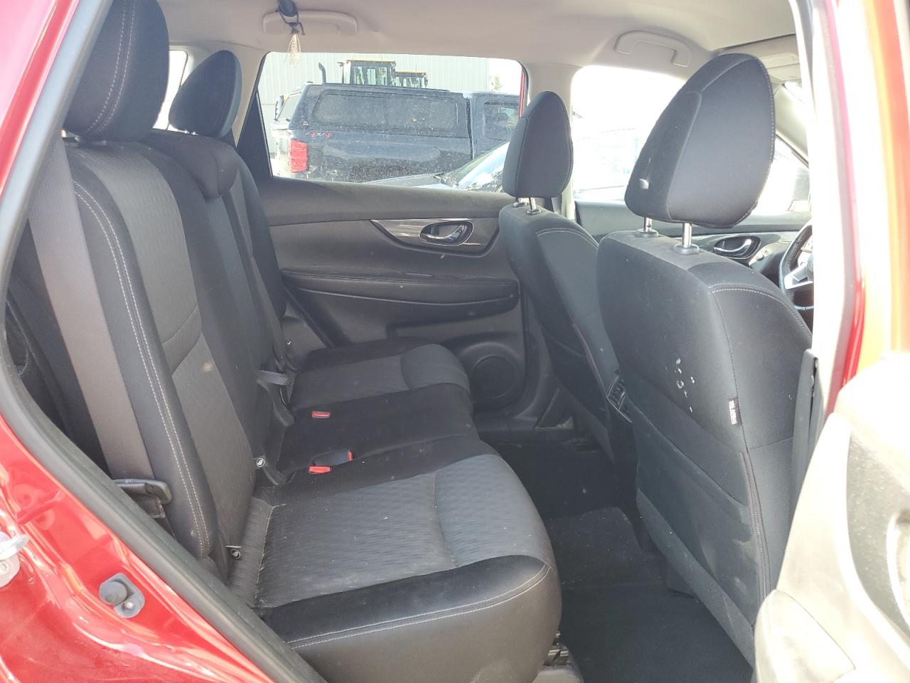 2017 Nissan Rogue S VIN: JN8AT2MV5HW270352 Lot: 64701325