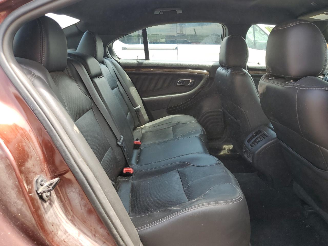 2015 Ford Taurus Limited VIN: 1FAHP2F87FG154931 Lot: 63038815