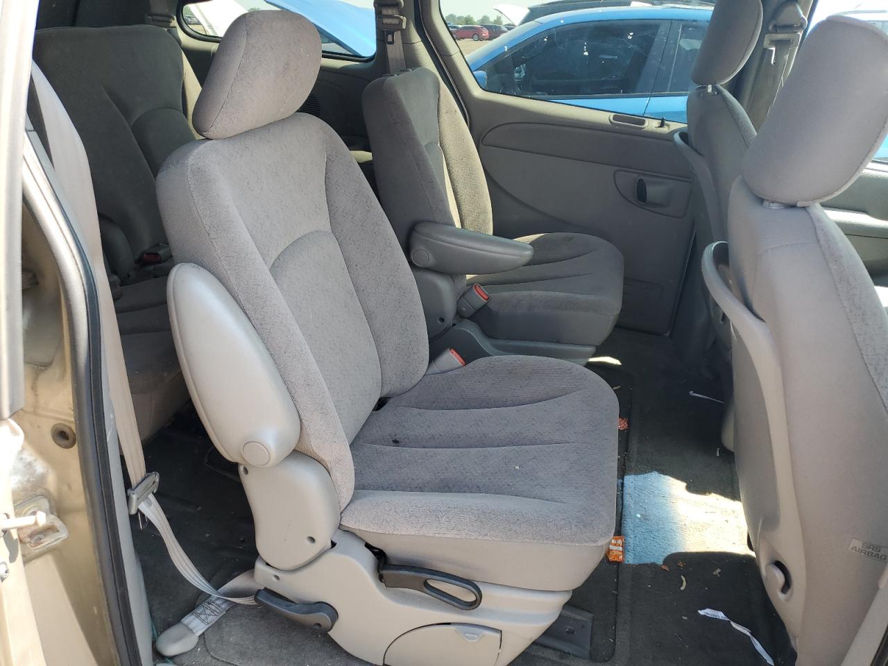 2002 Chrysler Voyager Lx VIN: 1C8GJ45332B692864 Lot: 64790545