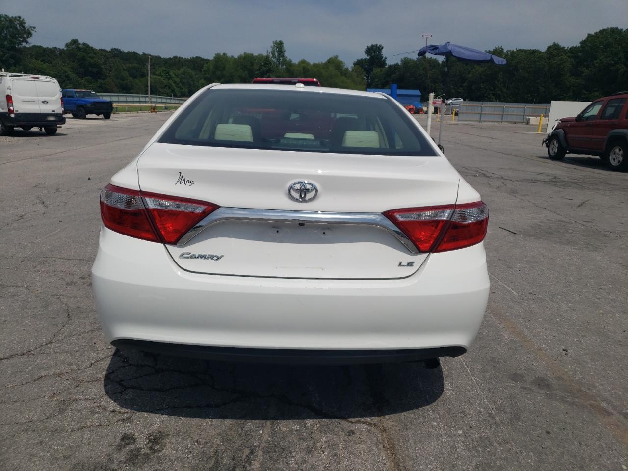 2015 Toyota Camry Le VIN: 4T4BF1FK3FR487445 Lot: 64848015