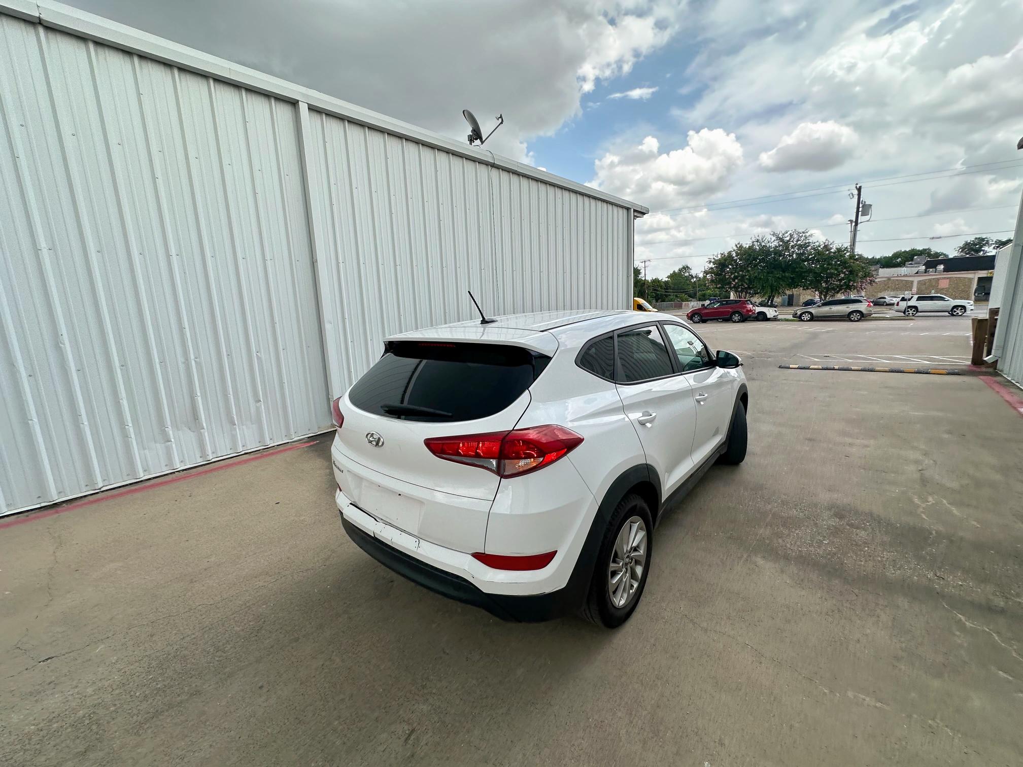 Parquets HYUNDAI TUCSON 2017 White