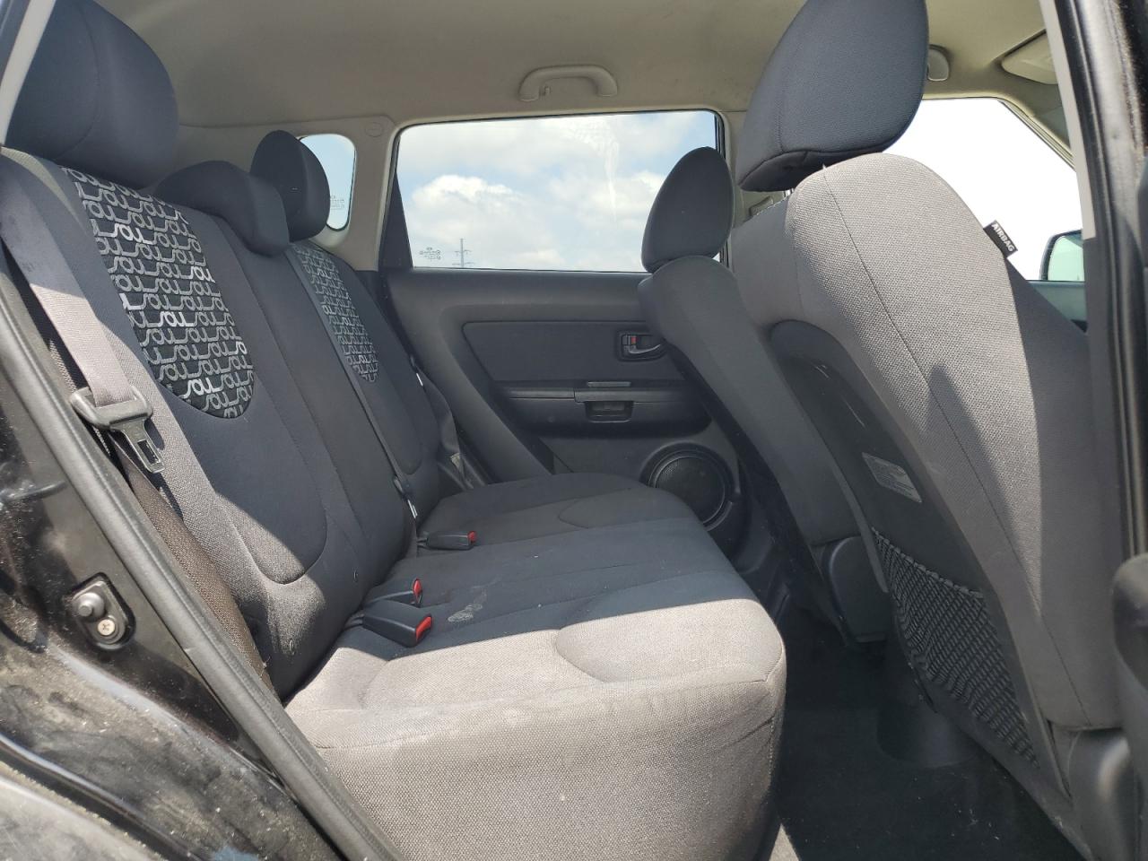 2011 Kia Soul + VIN: KNDJT2A23B7282040 Lot: 66892875