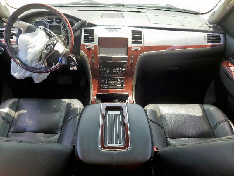  CADILLAC ESCALADE 2013 Czarny