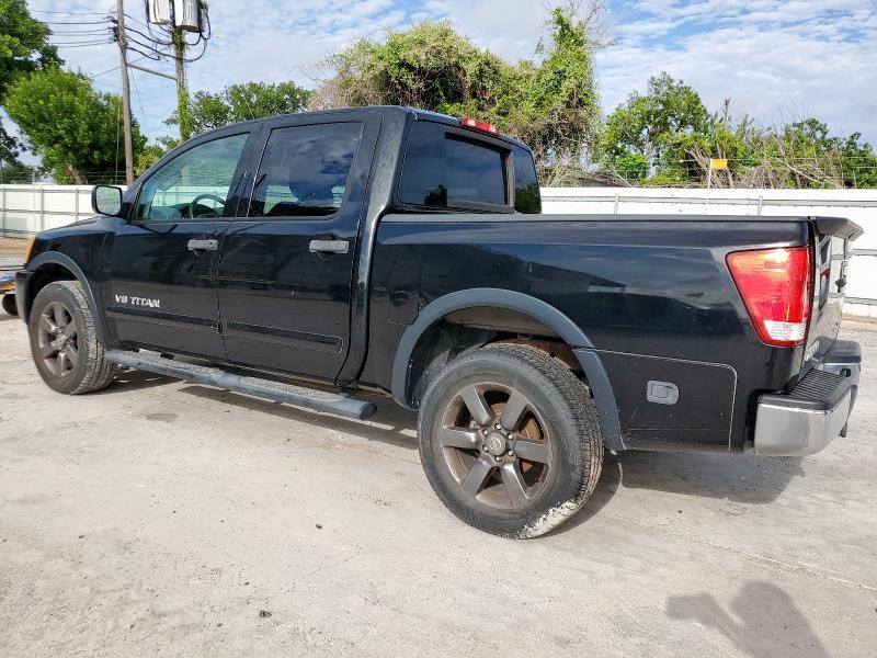 Pickups NISSAN TITAN 2015 Czarny