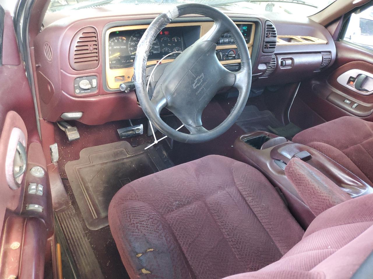 1996 Chevrolet Gmt-400 C1500 VIN: 2GCEC19R0T1169397 Lot: 64407535