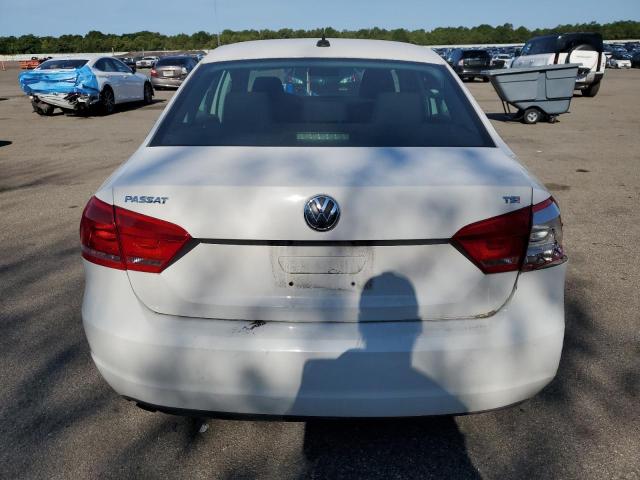  VOLKSWAGEN PASSAT 2015 White