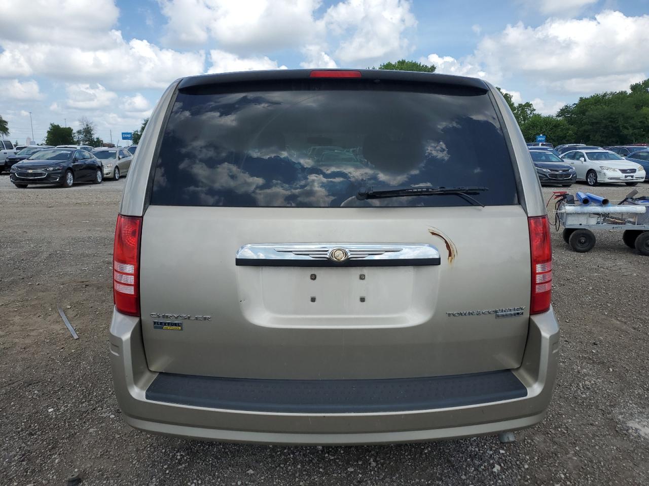 2009 Chrysler Town & Country Lx VIN: 2A8HR44E19R624097 Lot: 64850555