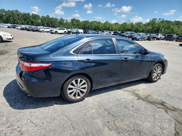  TOYOTA CAMRY 2017 Granatowy