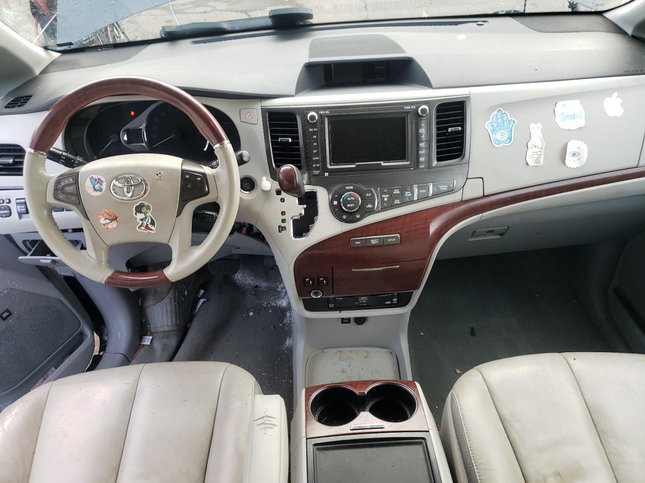 2014 Toyota Sienna Xle VIN: 5TDDK3DC8ES082999 Lot: 64571975