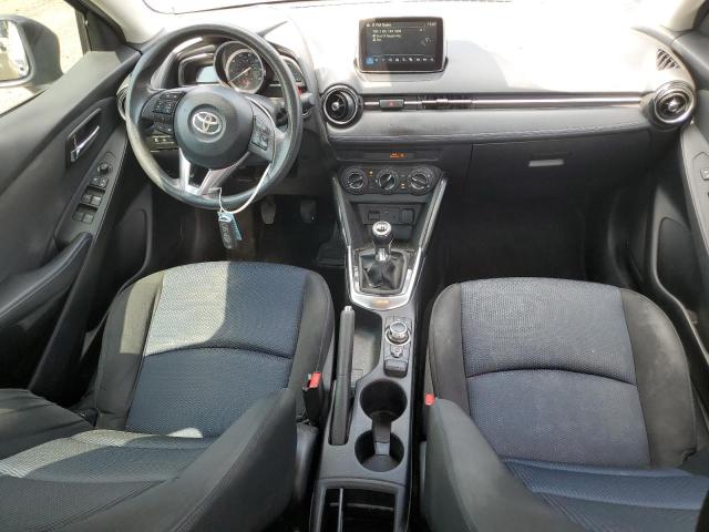  TOYOTA YARIS 2017 Szary