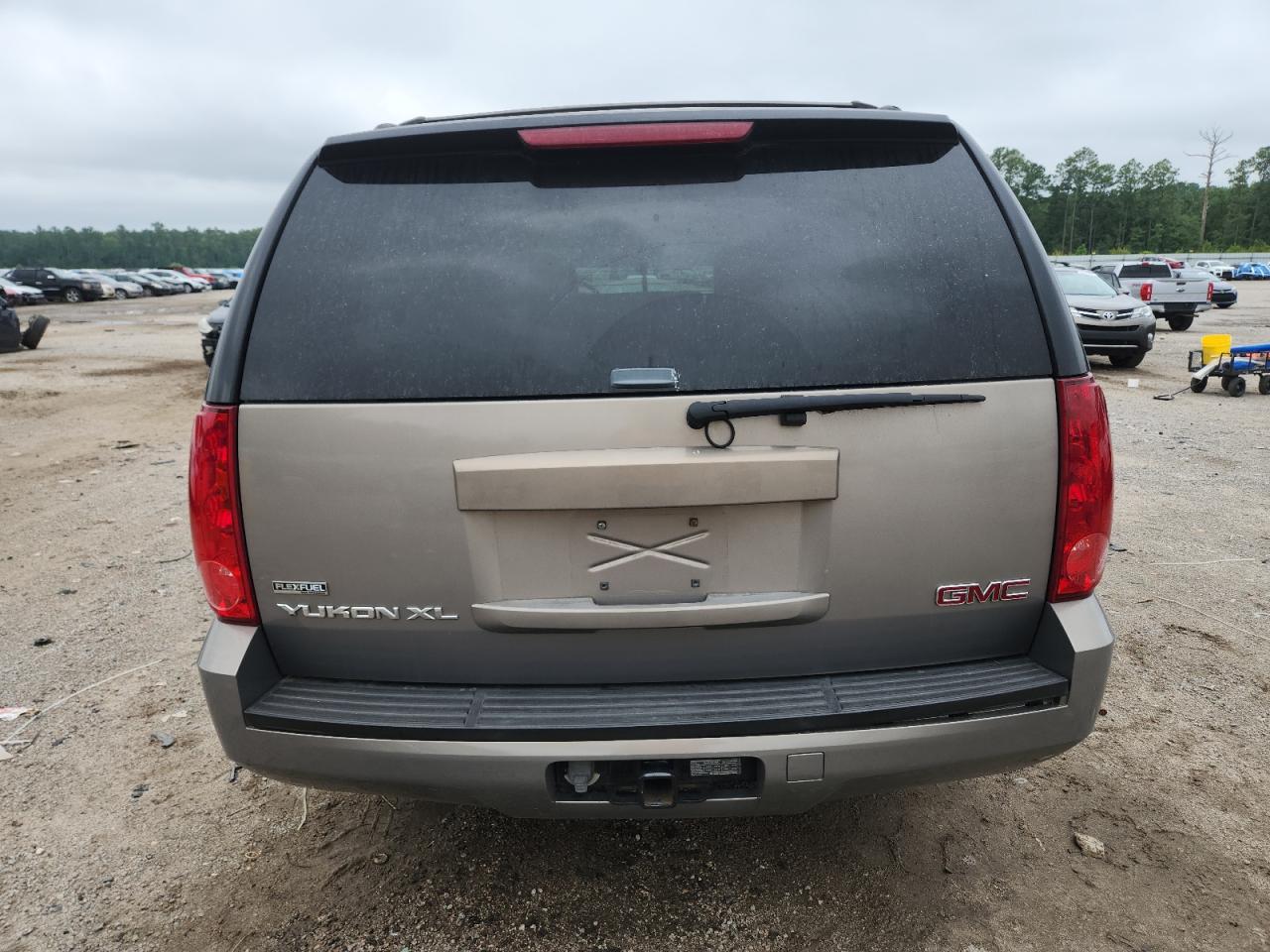 2007 GMC Yukon Xl K1500 VIN: 1GKFK16337J238624 Lot: 64375405
