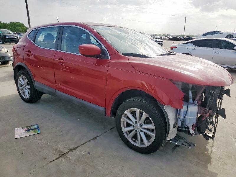  NISSAN ROGUE 2018 Czerwony