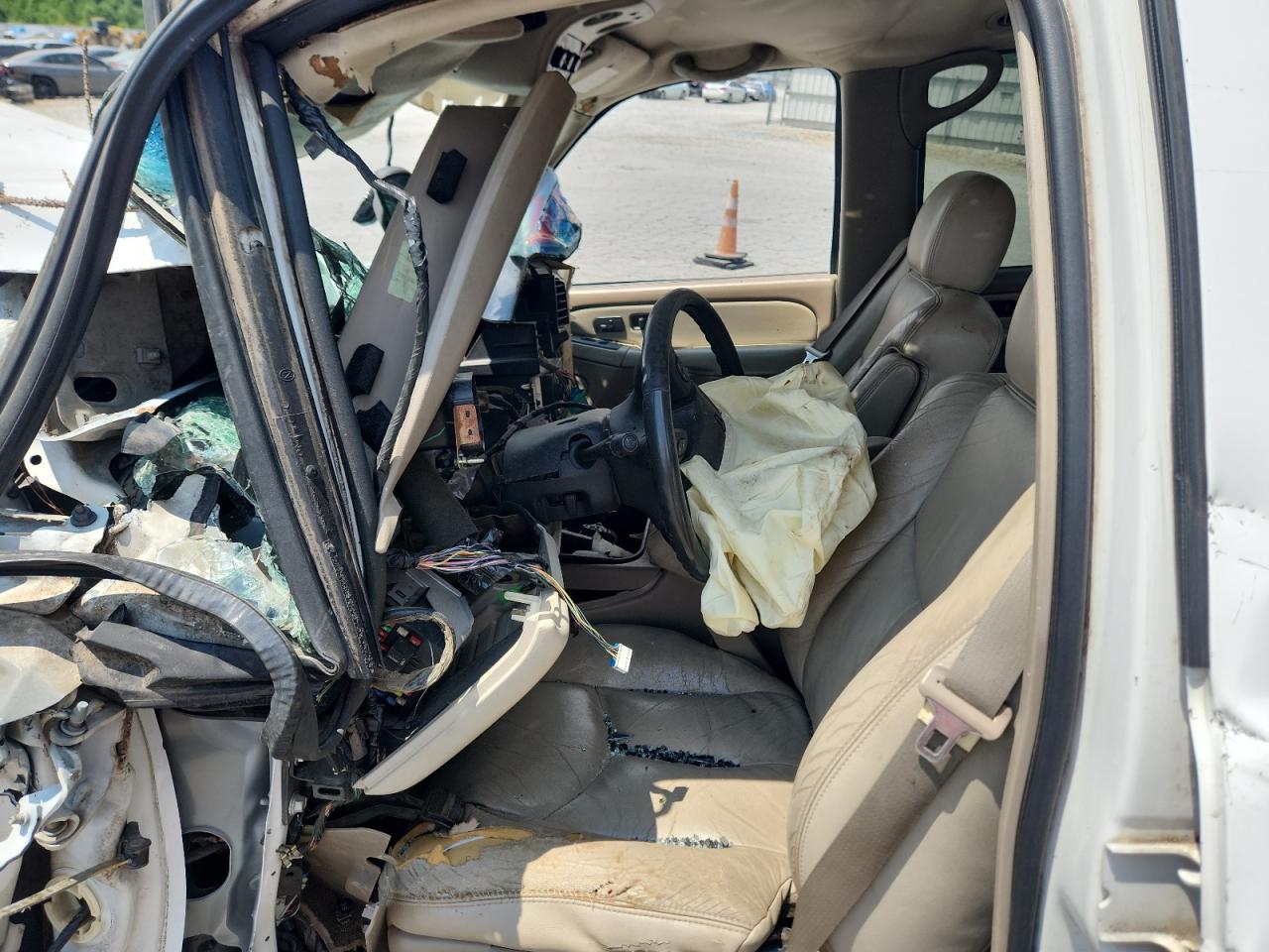 2003 Chevrolet Suburban C1500 VIN: 3GNEC16Z43G328490 Lot: 66633665