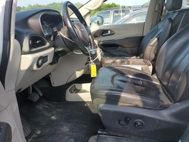 Minivans CHRYSLER PACIFICA 2017 White