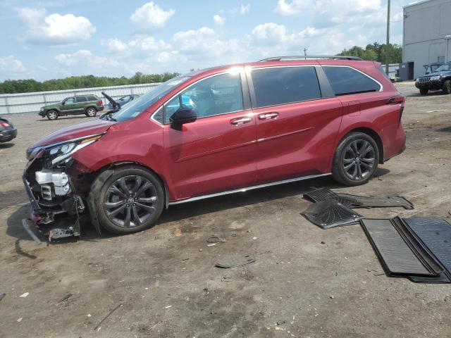 TOYOTA SIENNA 2023 Красный