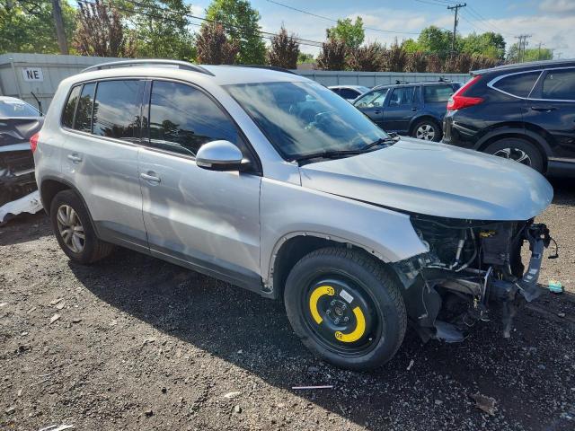  VOLKSWAGEN TIGUAN 2016 Srebrny