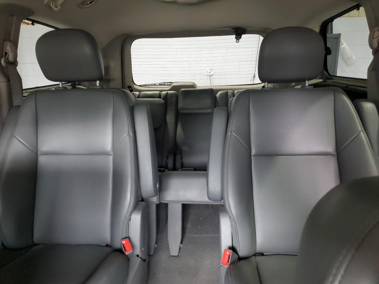 2011 Volkswagen Routan Se VIN: 2V4RW3DG8BR621855 Lot: 63208445