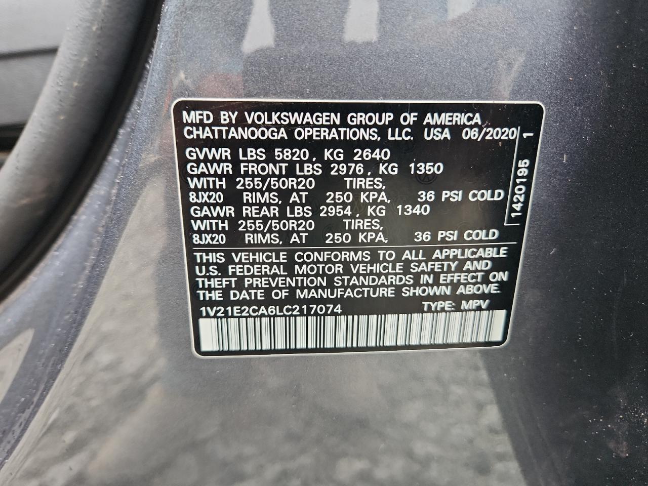 1v21e2ca6lc217074 1V21E2CA6LC217074 2020 Volkswagen Atlas Cross Sport Se