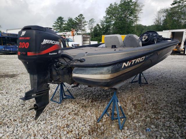 2000 NITRO TRACKER  