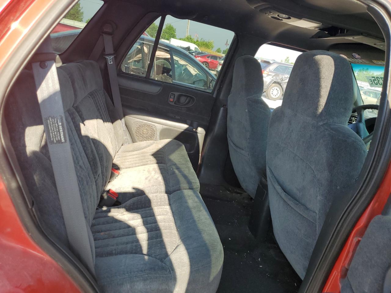 2000 Chevrolet Blazer VIN: 1GNDT13W5Y2280679 Lot: 64712735