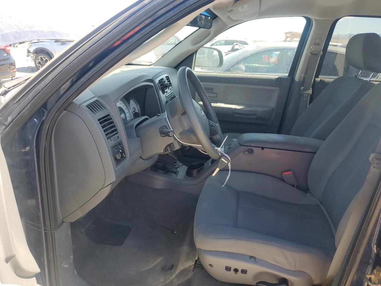 2006 Dodge Dakota Quad Slt VIN: 1D7HW48N06S639751 Lot: 64062435