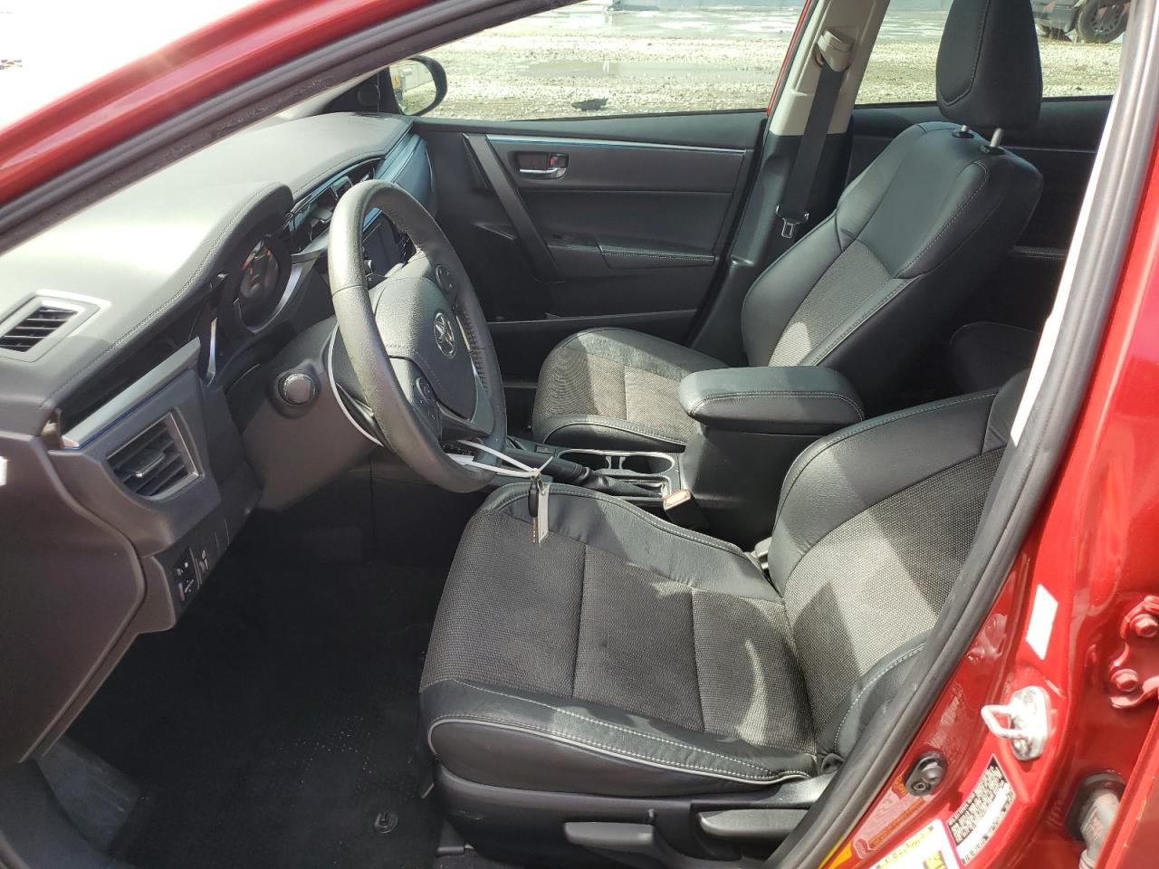 2015 Toyota Corolla L VIN: 2T1BURHE1FC264635 Lot: 64816175