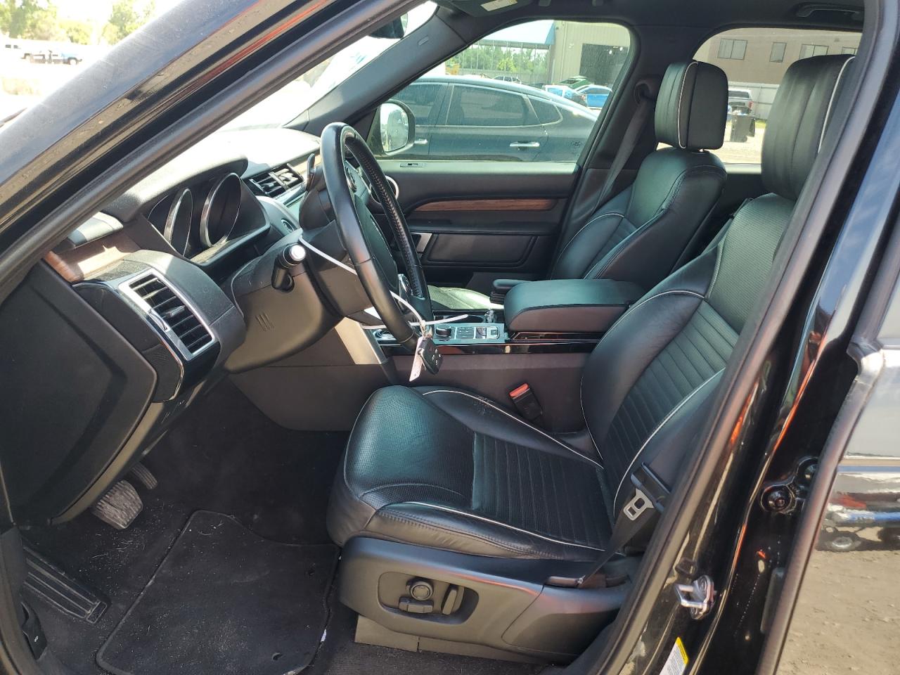 2017 Land Rover Discovery Hse Luxury VIN: SALRHBBVXHA046115 Lot: 67047005