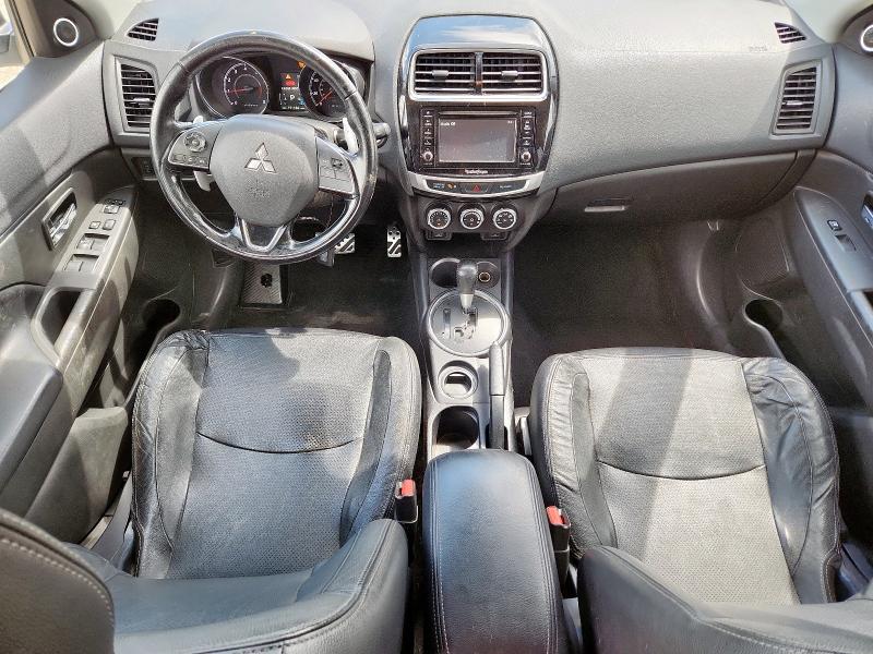 Parquets MITSUBISHI OUTLANDER 2016 White