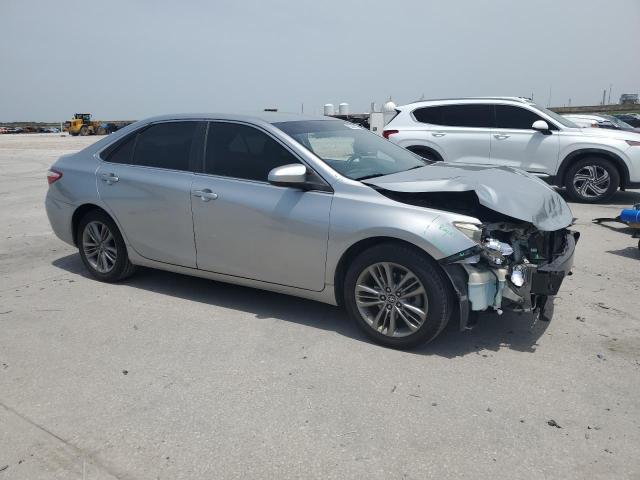  TOYOTA CAMRY 2015 Srebrny