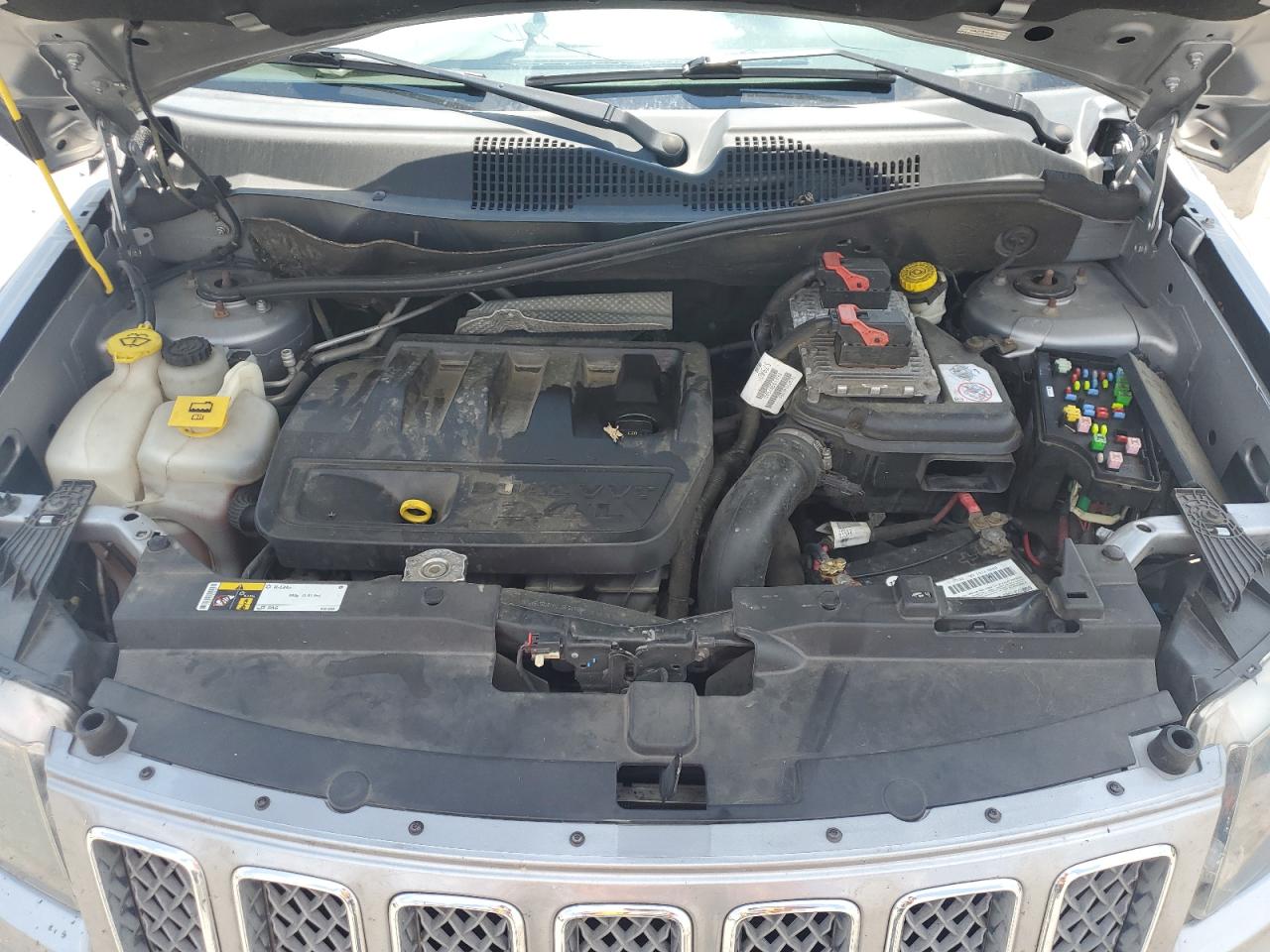 1c4njdebxhd170178 1C4NJDEBXHD170178 2017 Jeep Compass Latitude