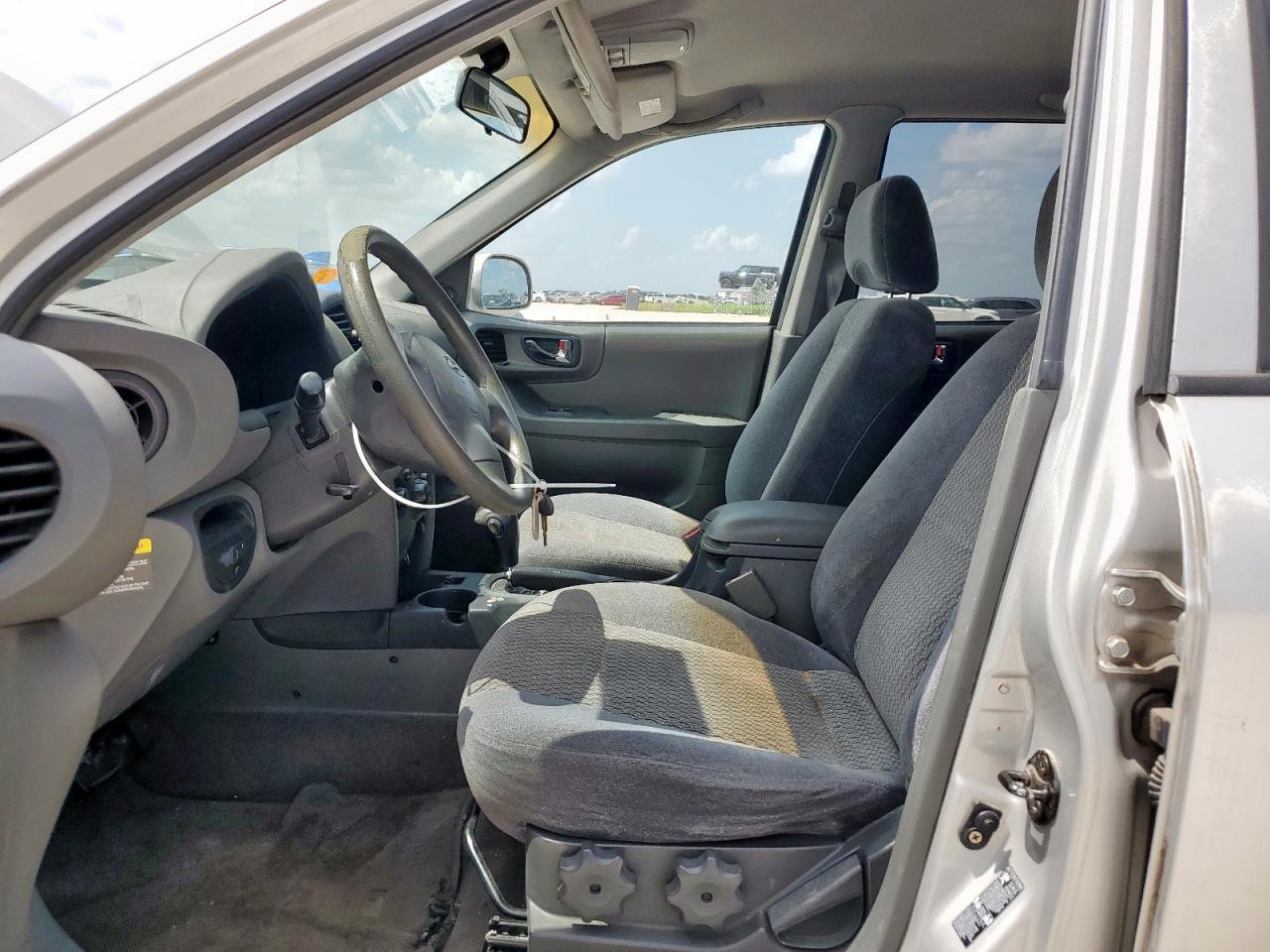 2004 Hyundai Santa Fe Gl VIN: KM8SB12B34U625669 Lot: 65093375