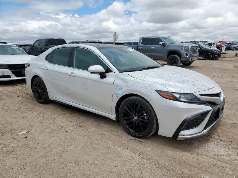  TOYOTA CAMRY 2023 Белы