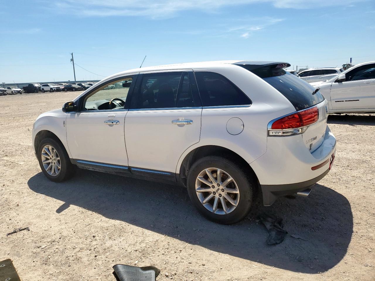 2011 Lincoln Mkx white null gas 2LMDJ6JK9BBJ34640 photo #3