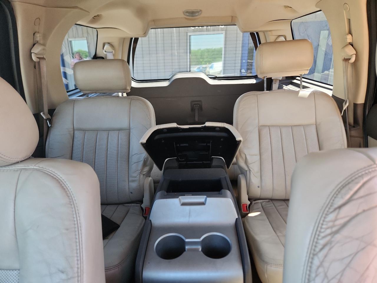 2004 Lincoln Navigator VIN: 5LMFU27R34LJ42483 Lot: 63316465