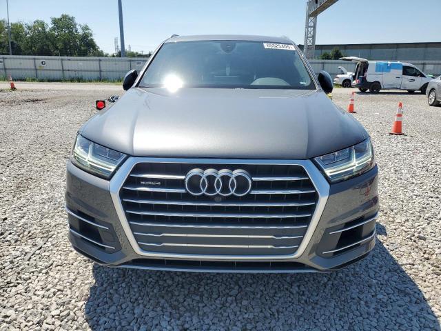  AUDI Q7 2019 Szary