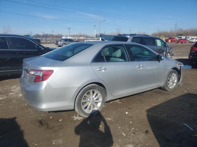  TOYOTA CAMRY 2012 Серебристый
