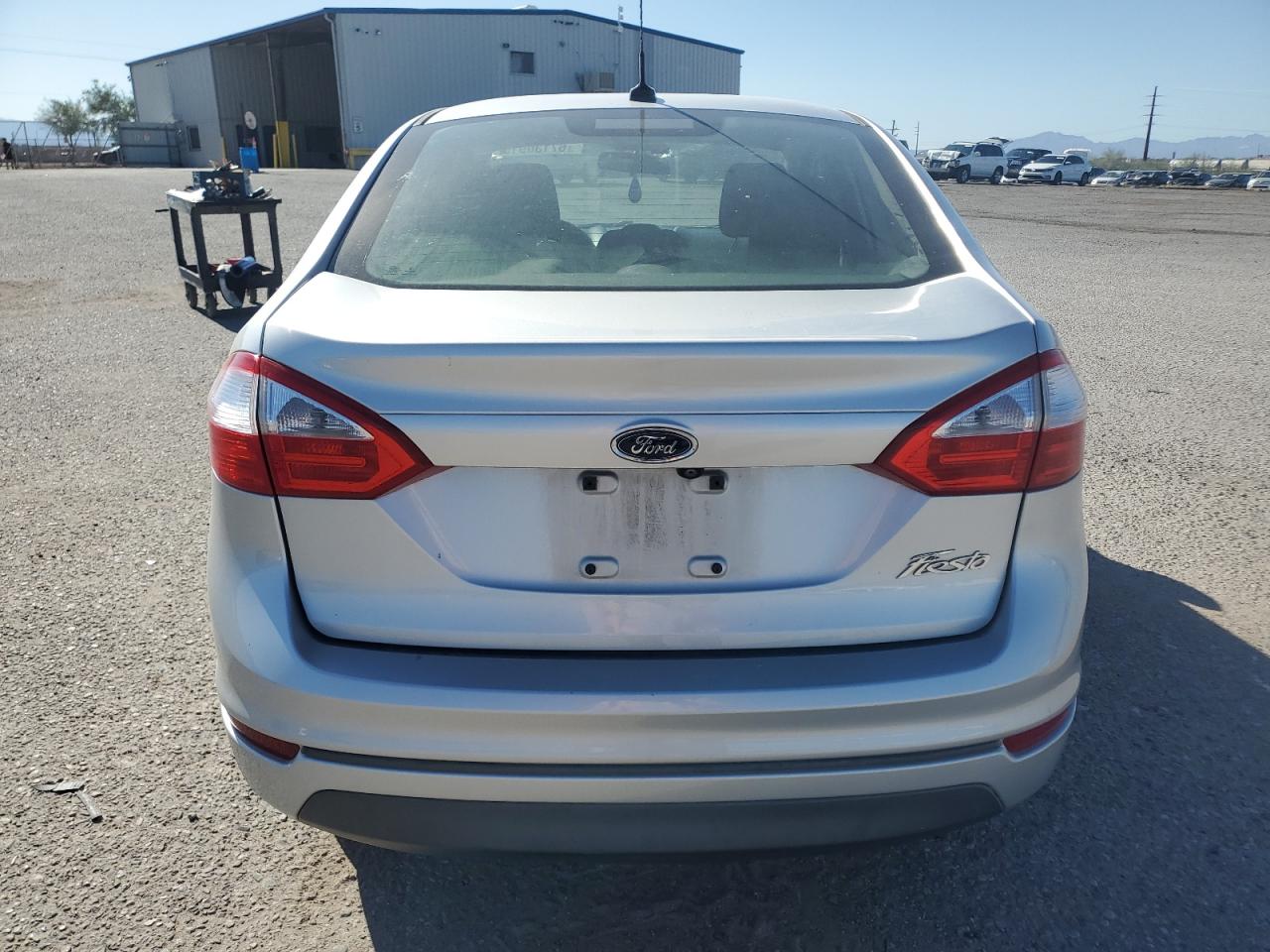 3FADP4AJXJM139424 2018 Ford Fiesta S