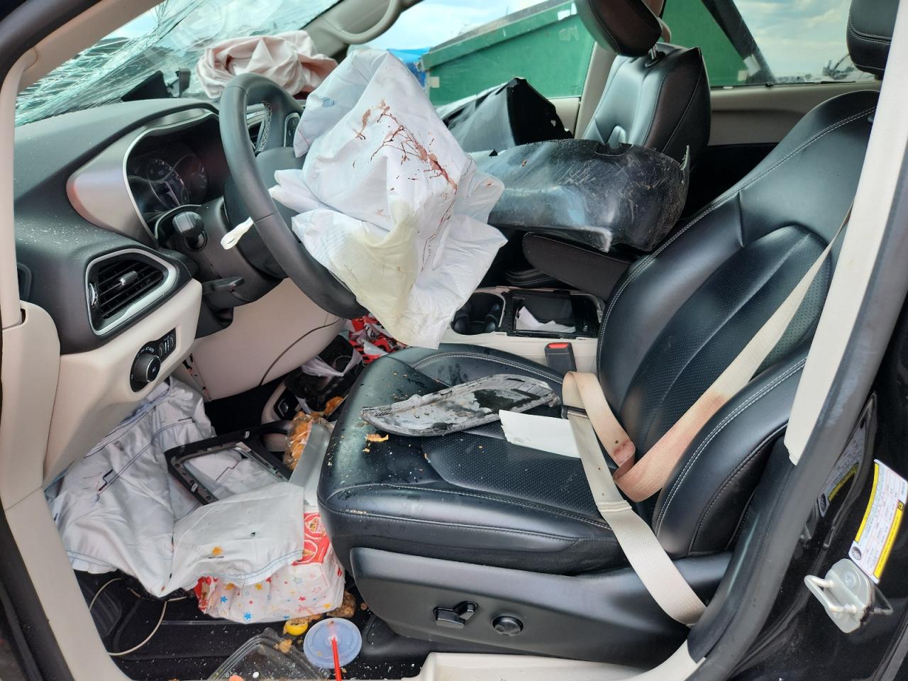 2023 Chrysler Pacifica Touring L VIN: 2C4RC1BG8PR616379 Lot: 64009185