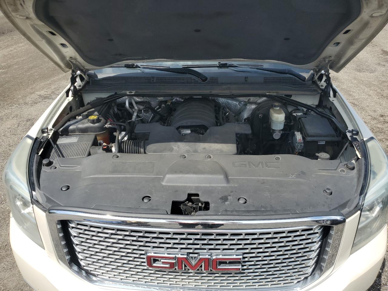 2015 GMC Yukon Denali VIN: 1GKS2CKJXFR266838 Lot: 62337425