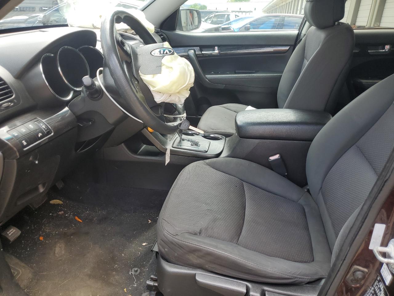 2011 Kia Sorento Base VIN: 5XYKTCA17BG172144 Lot: 70250395