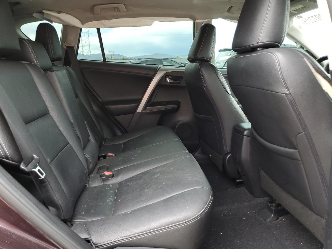 2017 Toyota Rav4 Xle VIN: 2T3RFREV9HW693236 Lot: 63407225