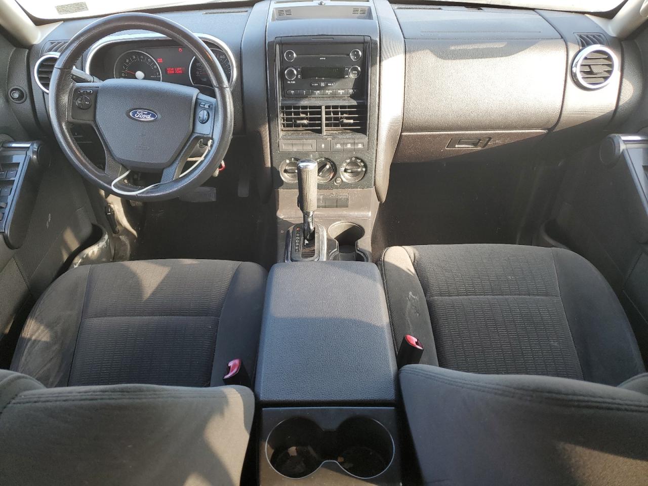 2009 Ford Explorer Xlt VIN: 1FMEU73E69UA24704 Lot: 64838035