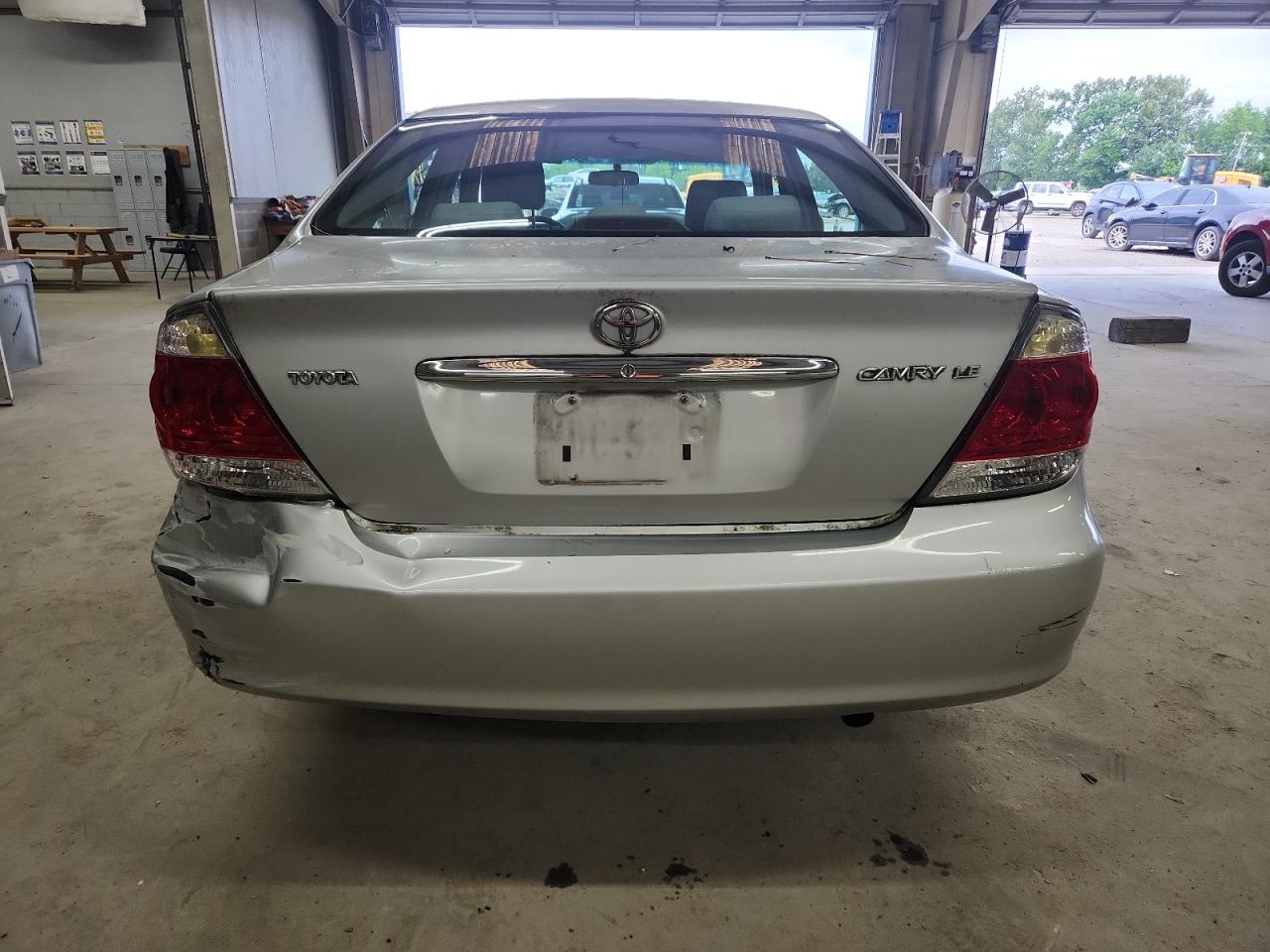 2005 Toyota Camry Le VIN: 4T1BE32K15U002295 Lot: 61641595