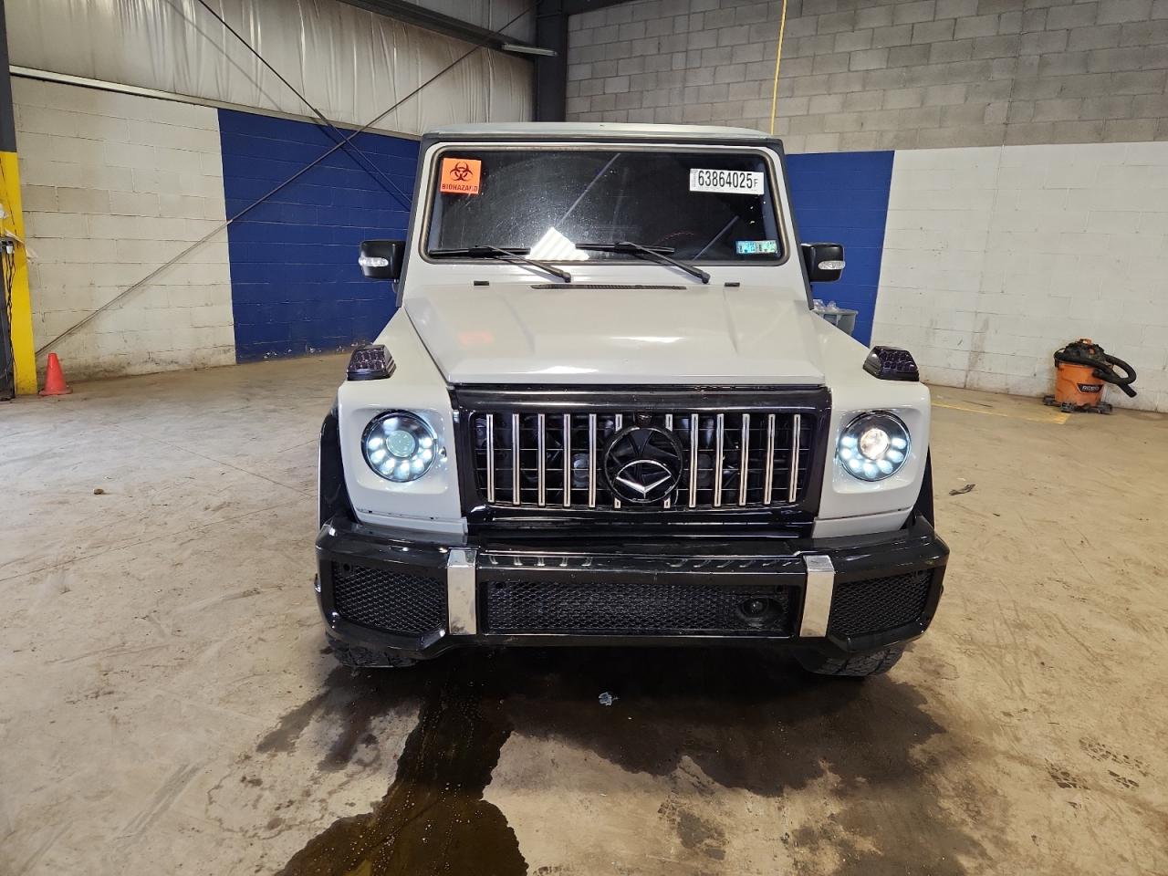 2003 Mercedes-Benz G 500 VIN: WDCYR49E13X142636 Lot: 63864025