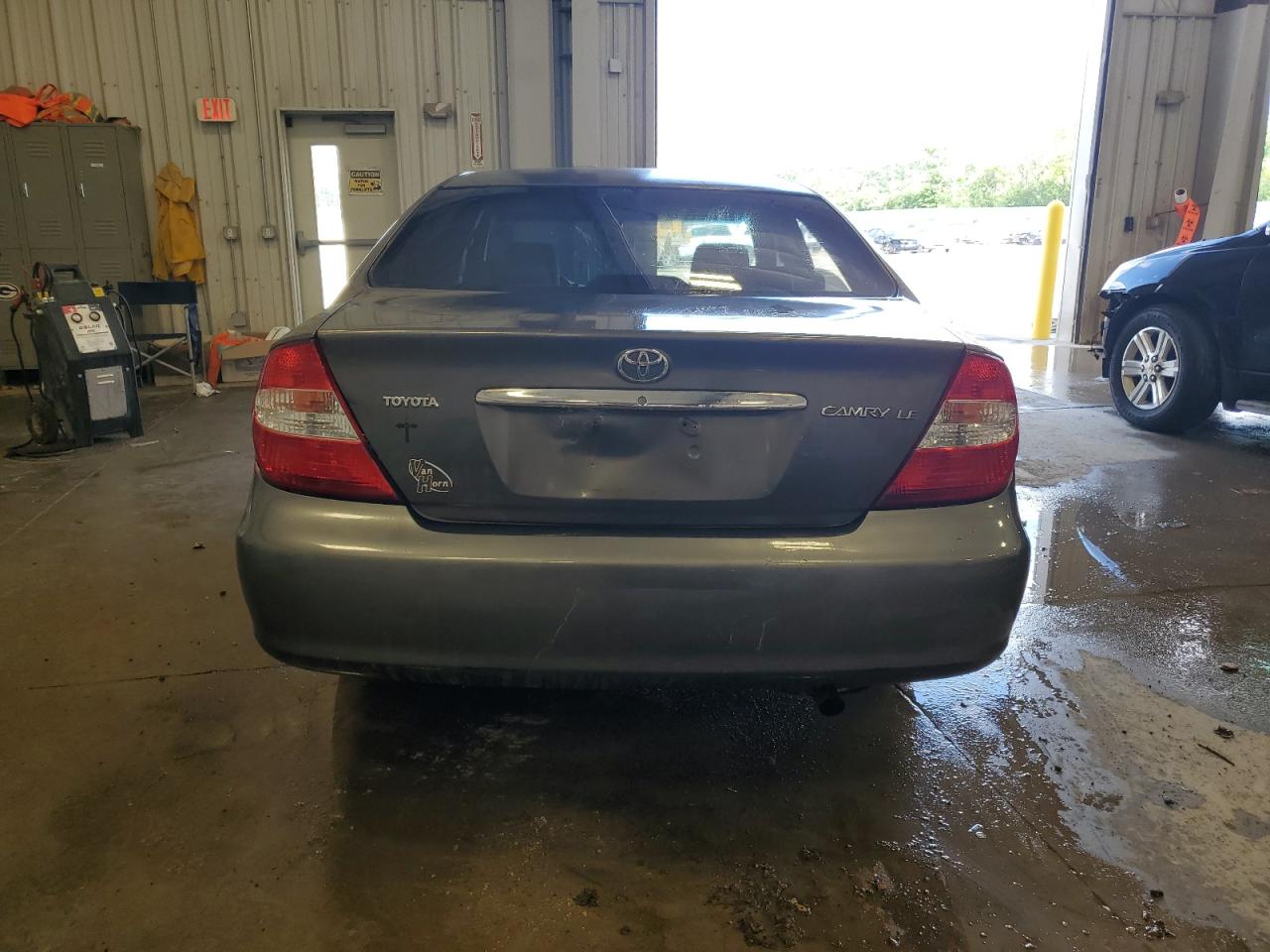 2004 Toyota Camry Le VIN: 4T1BE32KX4U845829 Lot: 65590075