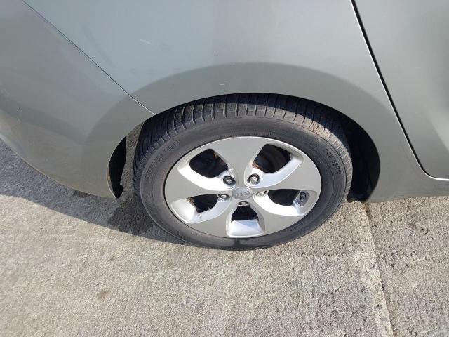 2015 KIA CARENS 2 C