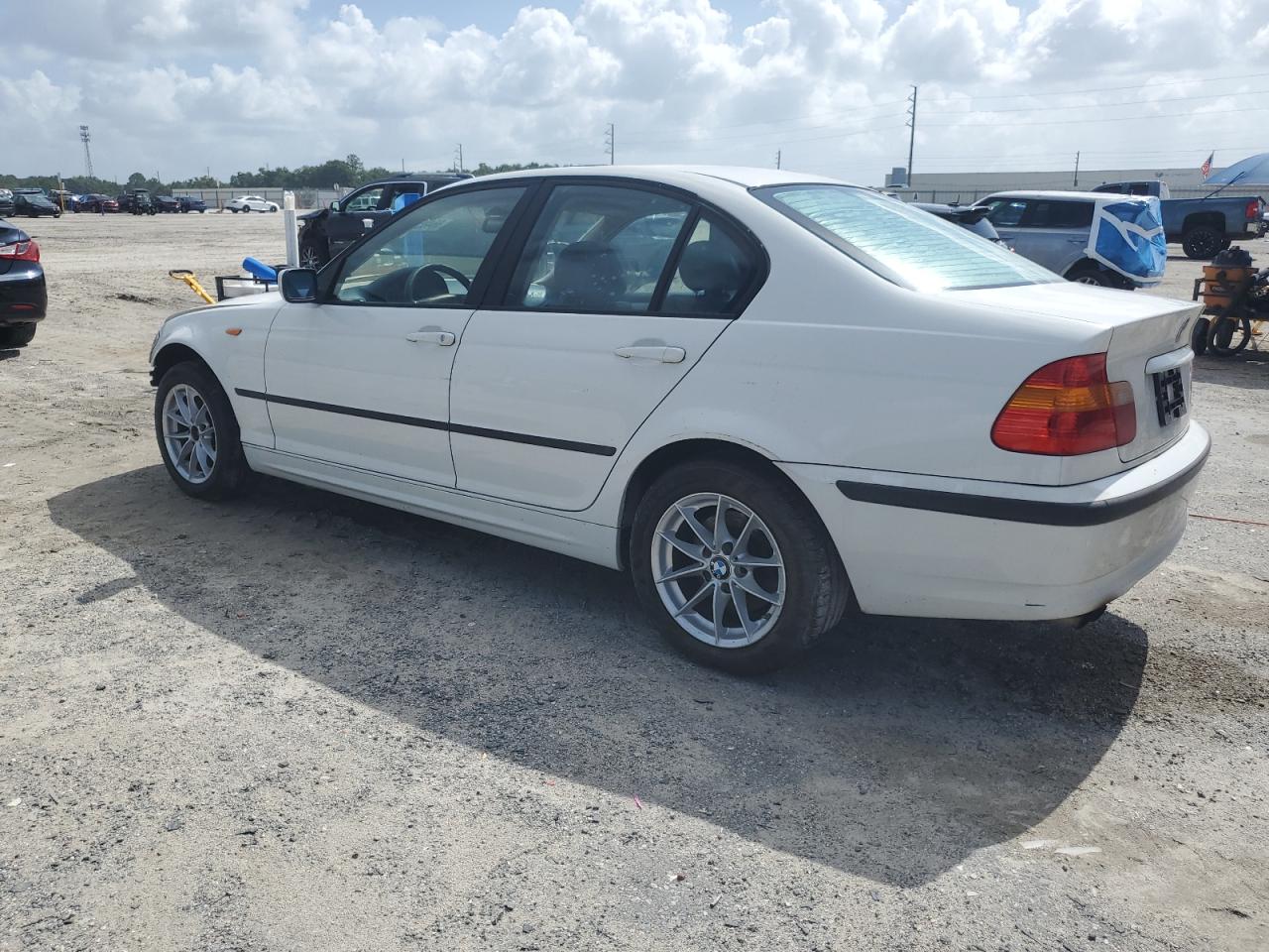2003 BMW 325 I VIN: WBAEV33433KL83624 Lot: 66485265