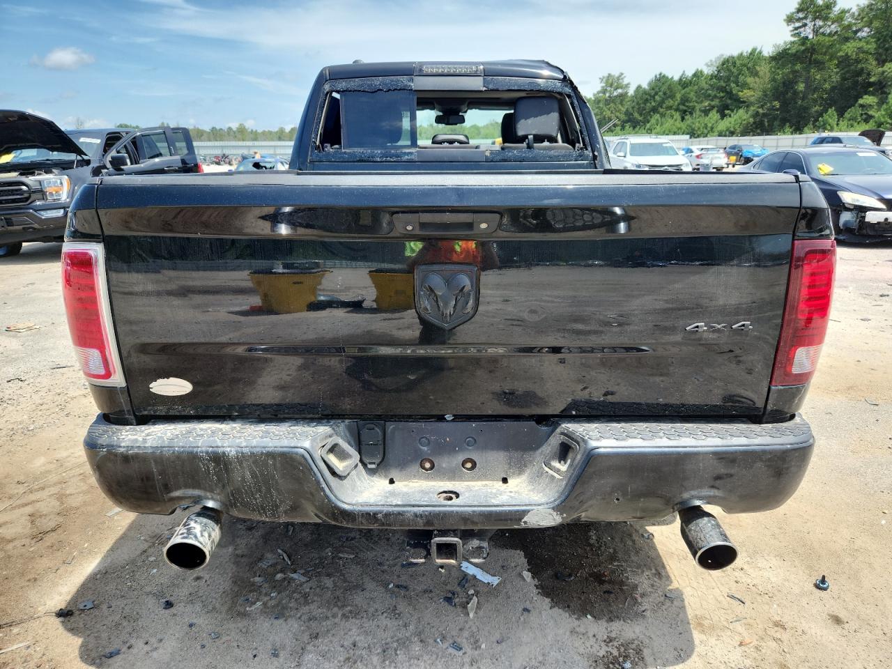 2015 Ram 1500 Sport VIN: 1C6RR7UT9FS543037 Lot: 66272875