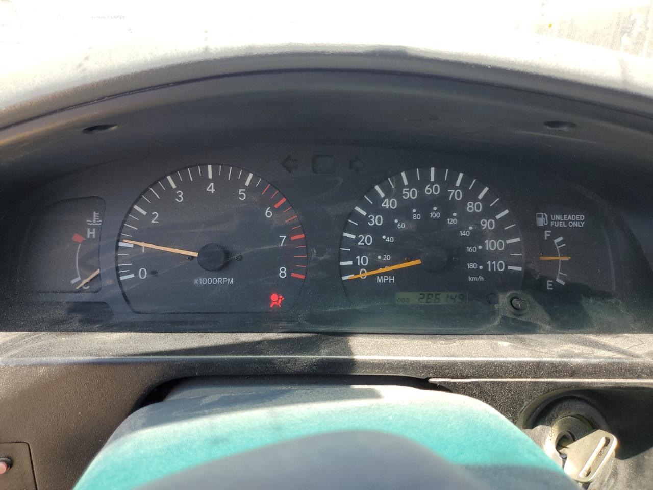 2000 Toyota Tacoma Xtracab VIN: 5TEVL52NXYZ687826 Lot: 62780785