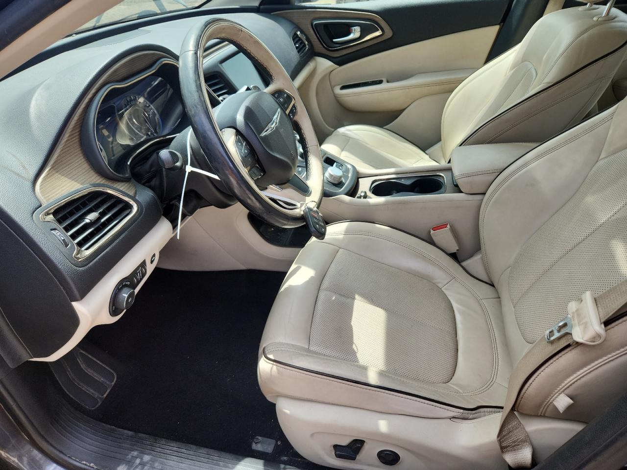 2015 Chrysler 200 C VIN: 1C3CCCEGXFN589506 Lot: 63815835